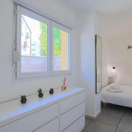 Le Faubourg - Terrasse Centre Equipee Amiens